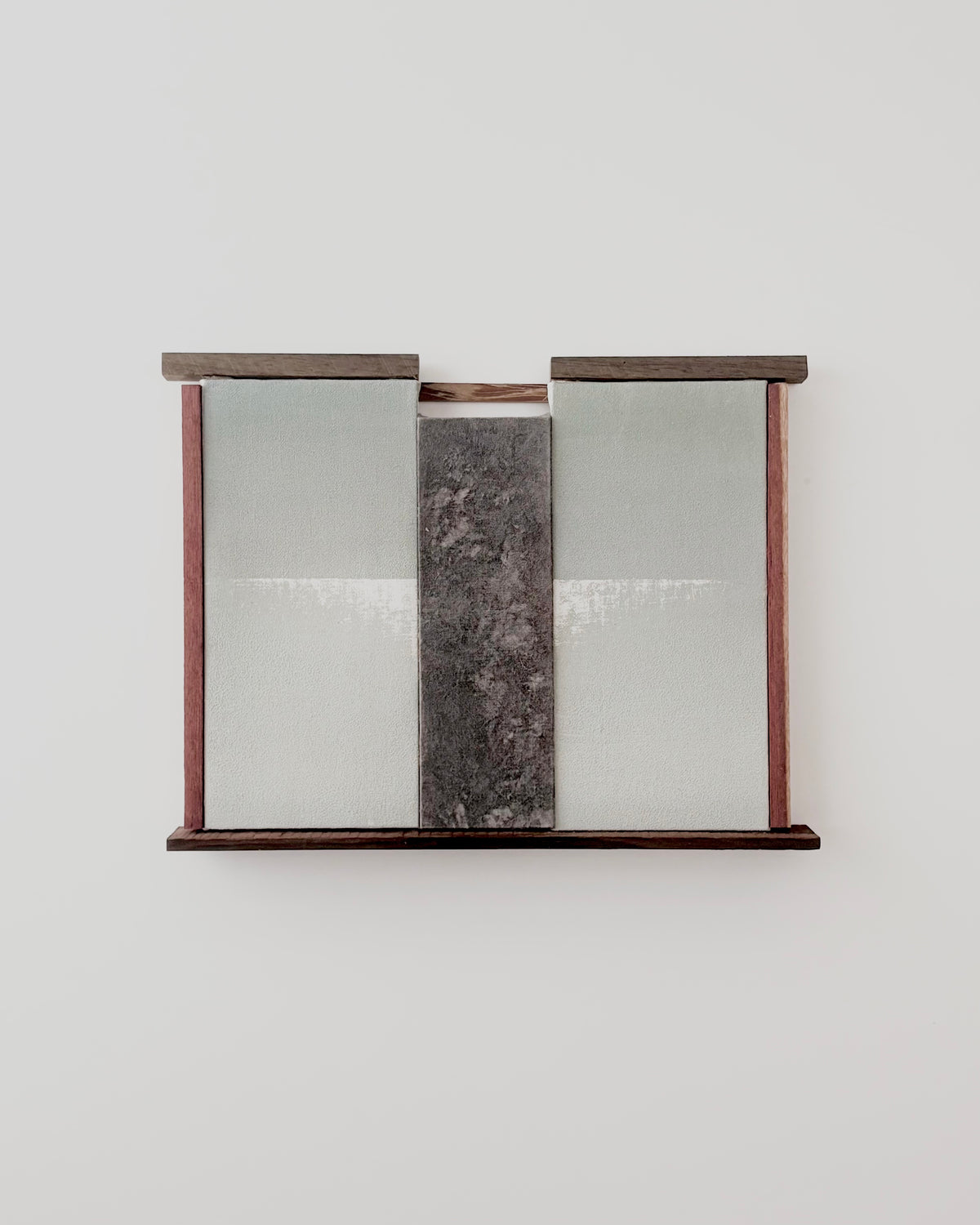 高橋 遥｜Haruka Takahashi 《interstitium》 / 250×320×39mm